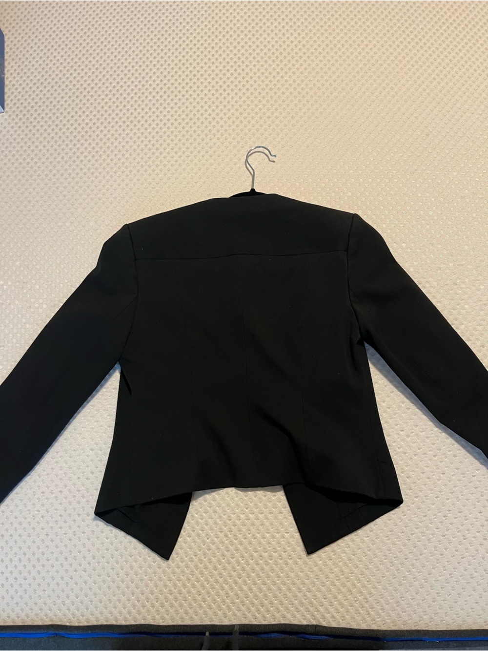 Express Black Open-Front Cropped Blazer - 3/4 length sleeve - Picture 3 of 3